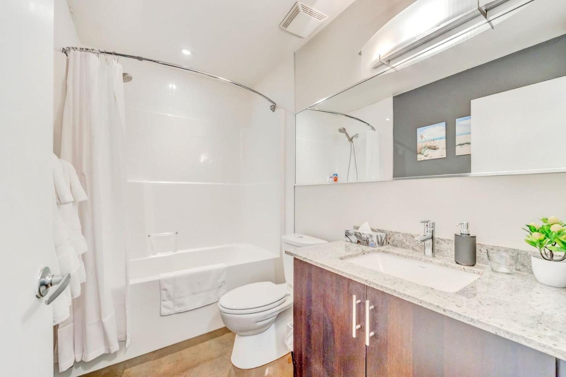 Luxury 2Br Condo - King Bed - Stunning City Views YYC Exterior foto